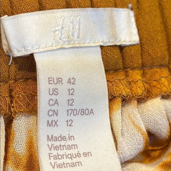 H & M Stylish Burnt Orange Tie-Dye Skirt, size 12 - Picture 2 of 6